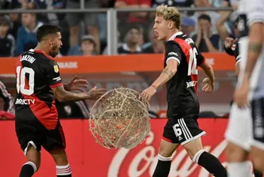 El exdelantero de Tigre no puede convertir su primer gol con la camiseta de la banda.