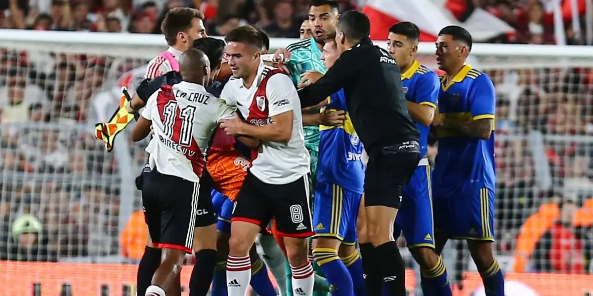 El volante de River fue expulsado en el Superclásico tras el gol.