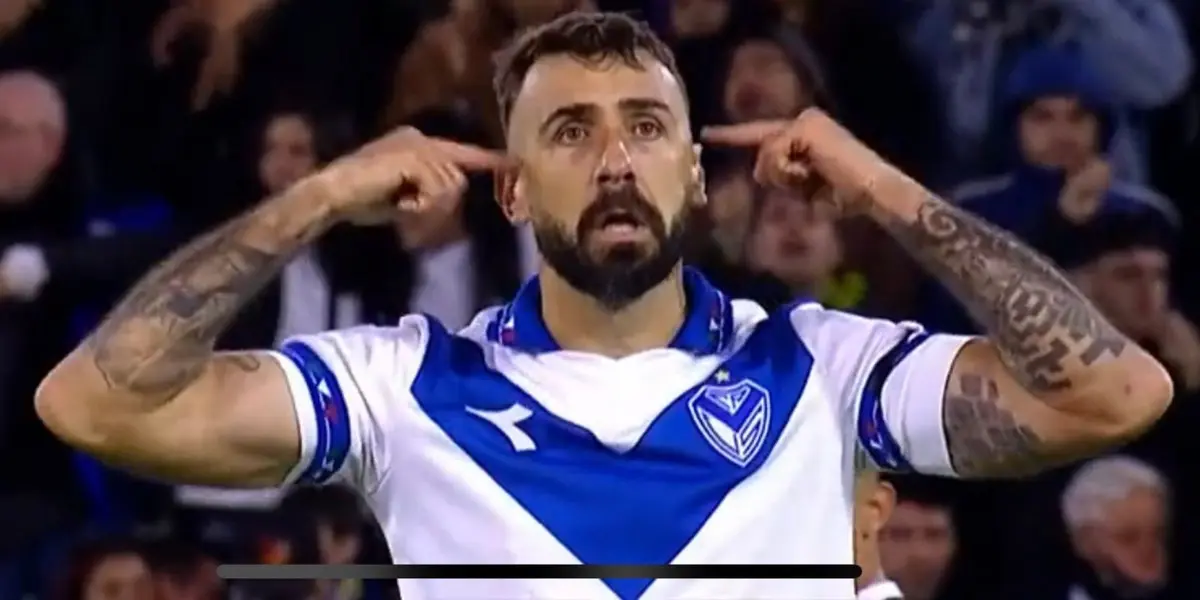 Lucas ‘el Oso’ se enojó mucho al marcar el gol para Vélez.